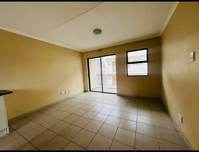 2 BEDROOM APARTMENT FOR SALE IN NEWLANDS EAST